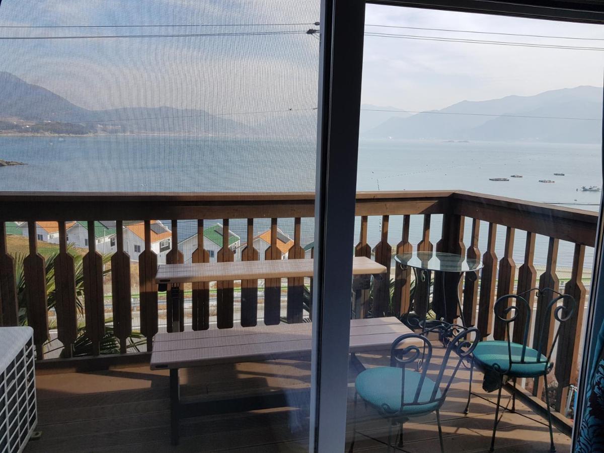 Rainbow Hill Pension Villa Namhae Luaran gambar